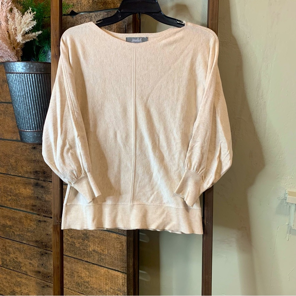 Marled XS cream bishop sleeve sweater